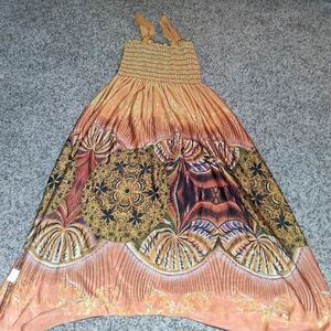 Bohemian Maxi Dress with Patterned Design